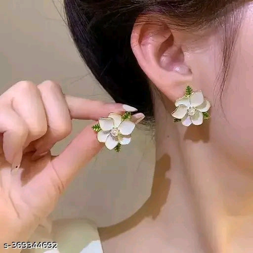 Flower Studs with pearl