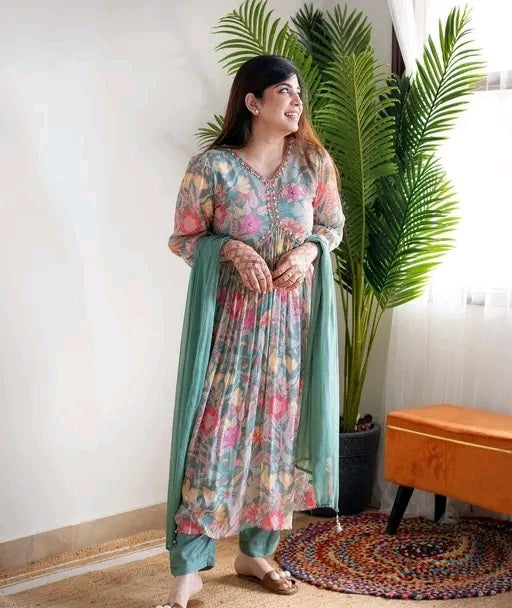 Bahar Kurti Set with Pants
