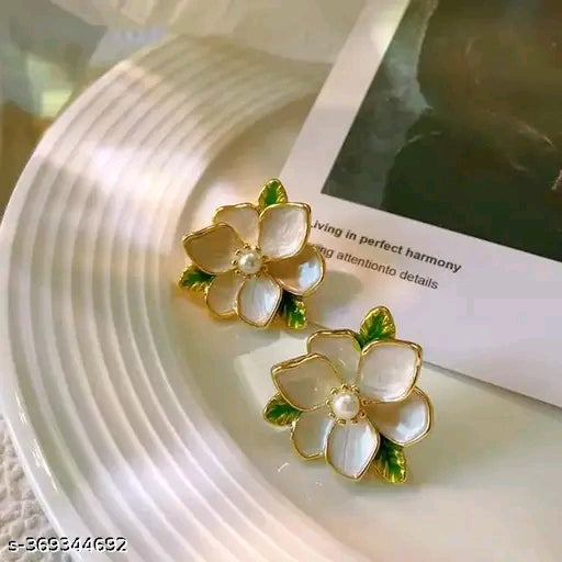 Flower Studs with pearl