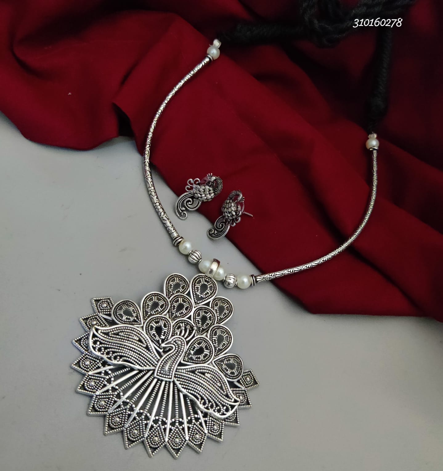 Peacock Hasli With Earrings
