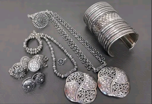 Tribal Floral Pattern Jewellery Set