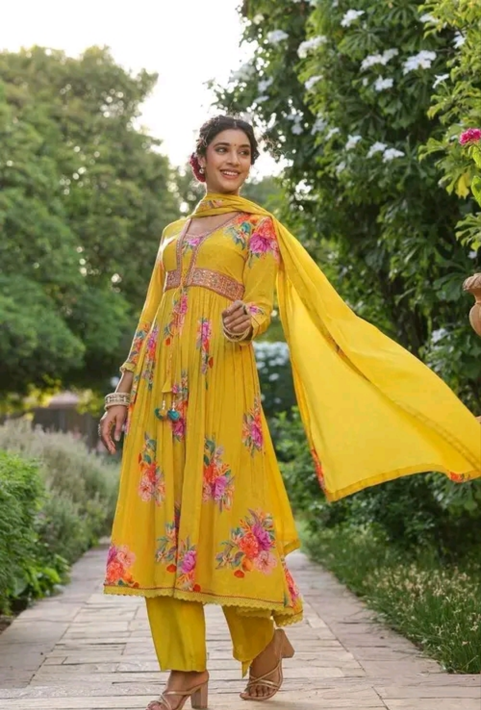 Roohaniyat Floral Print Anarkali Kurti Set