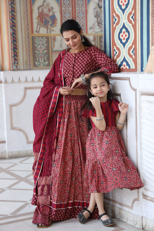 Raabta Red floral print Mother Daughter Twinning Set