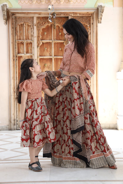 Mother daughter red paisley print Lehenga Set Froclk