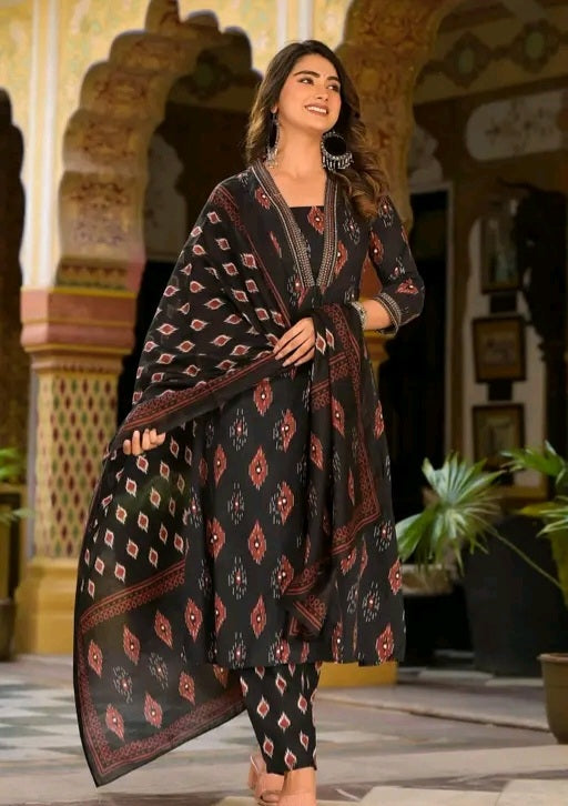 Traditional Pochampally Print Kurti Set with Dupatta