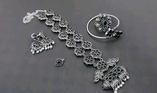 Nkshatra Meenakari Set with Bracelet