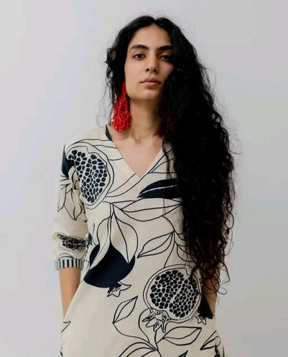 Off-white Printed kurta with Pants