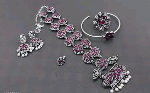 Nkshatra Meenakari Set with Bracelet