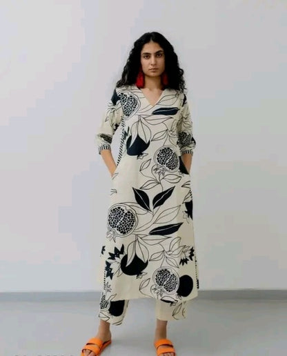 Off-white Printed kurta with Pants