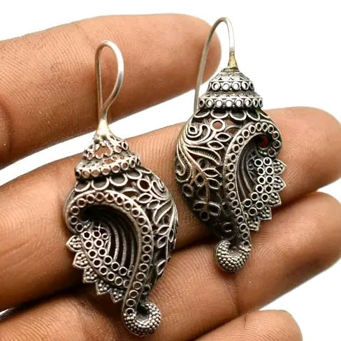 Trendy Shankh Earings